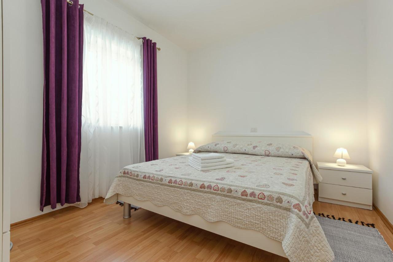 Апартаменты Koraca B4 Kirmenjak Экстерьер фото